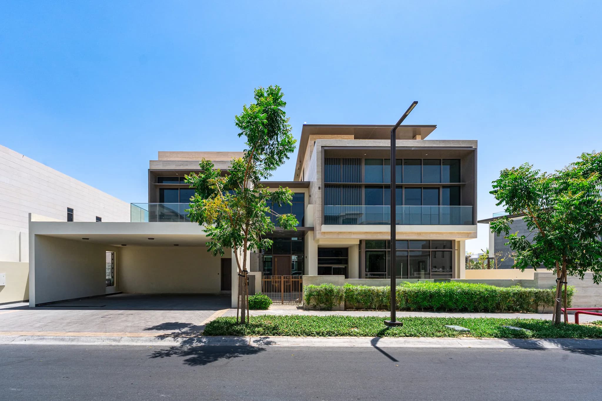 6-bedroom Modern-style villa for sale at Golf Place 2 Dubai Hills