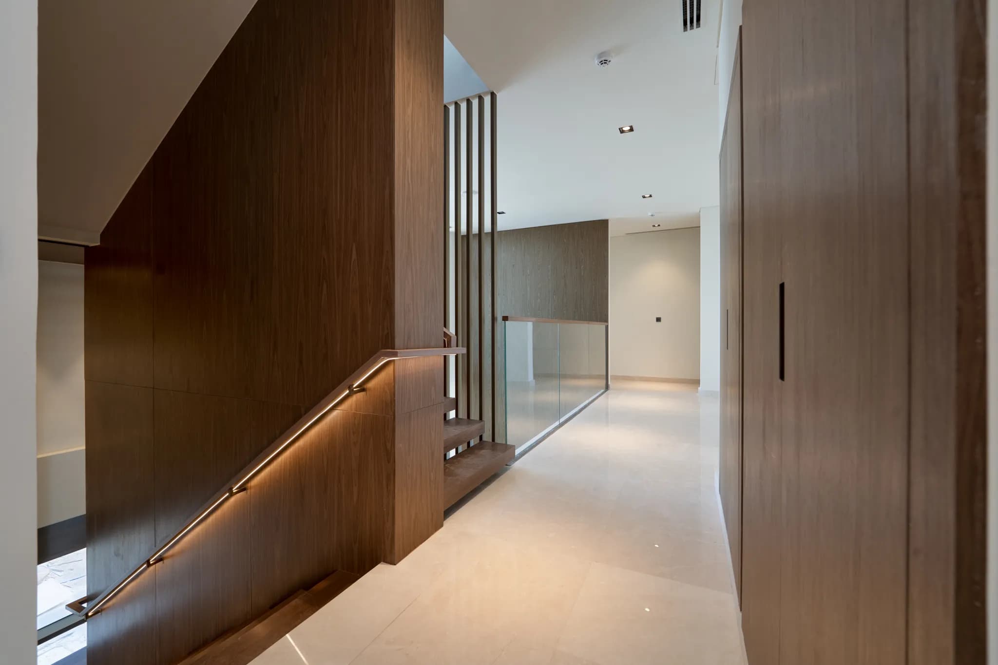 6-bedroom Modern-style villa for sale at Golf Place 2 Dubai Hills - 8