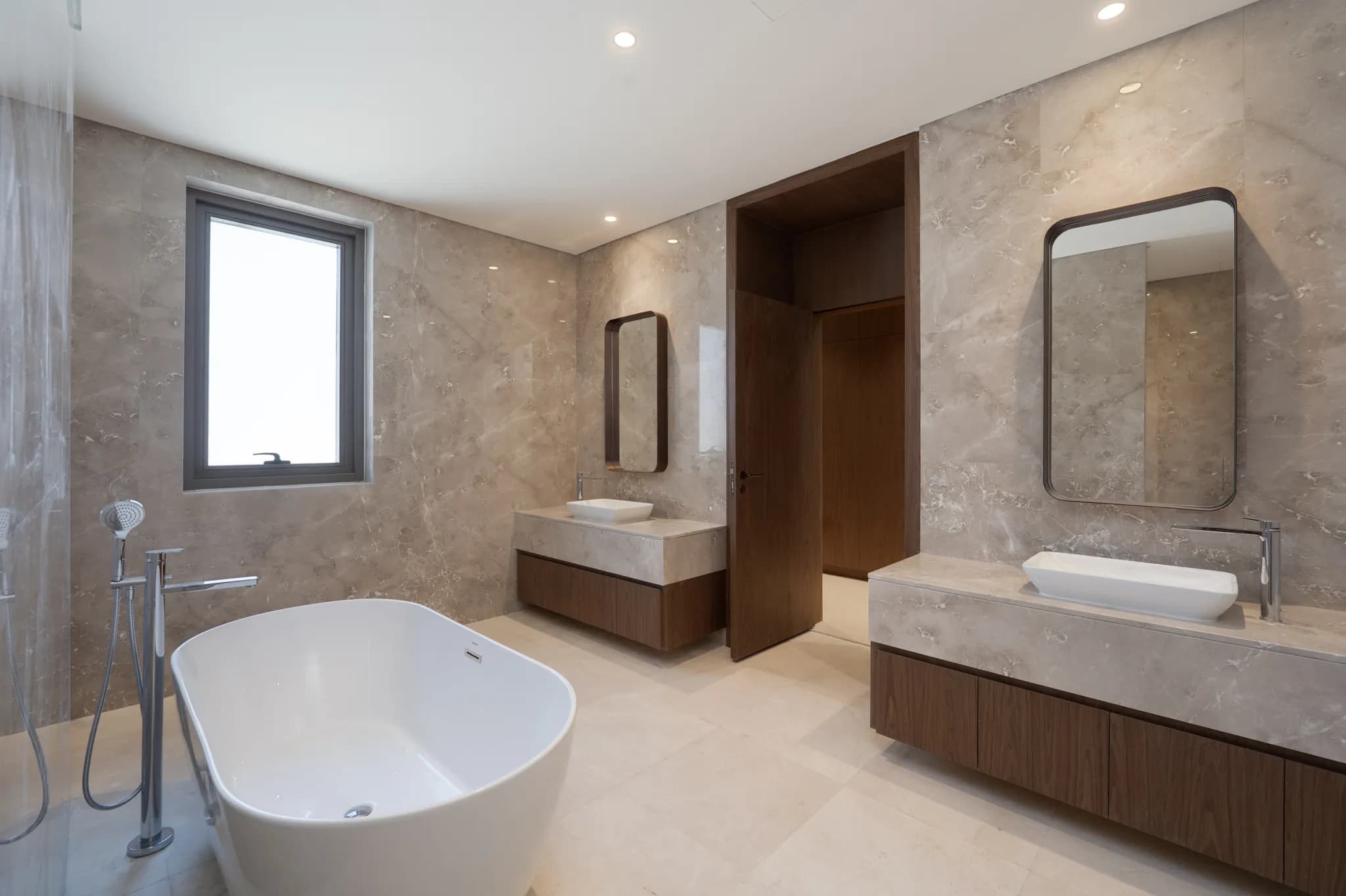 6-bedroom Modern-style villa for sale at Golf Place 2 Dubai Hills - 14