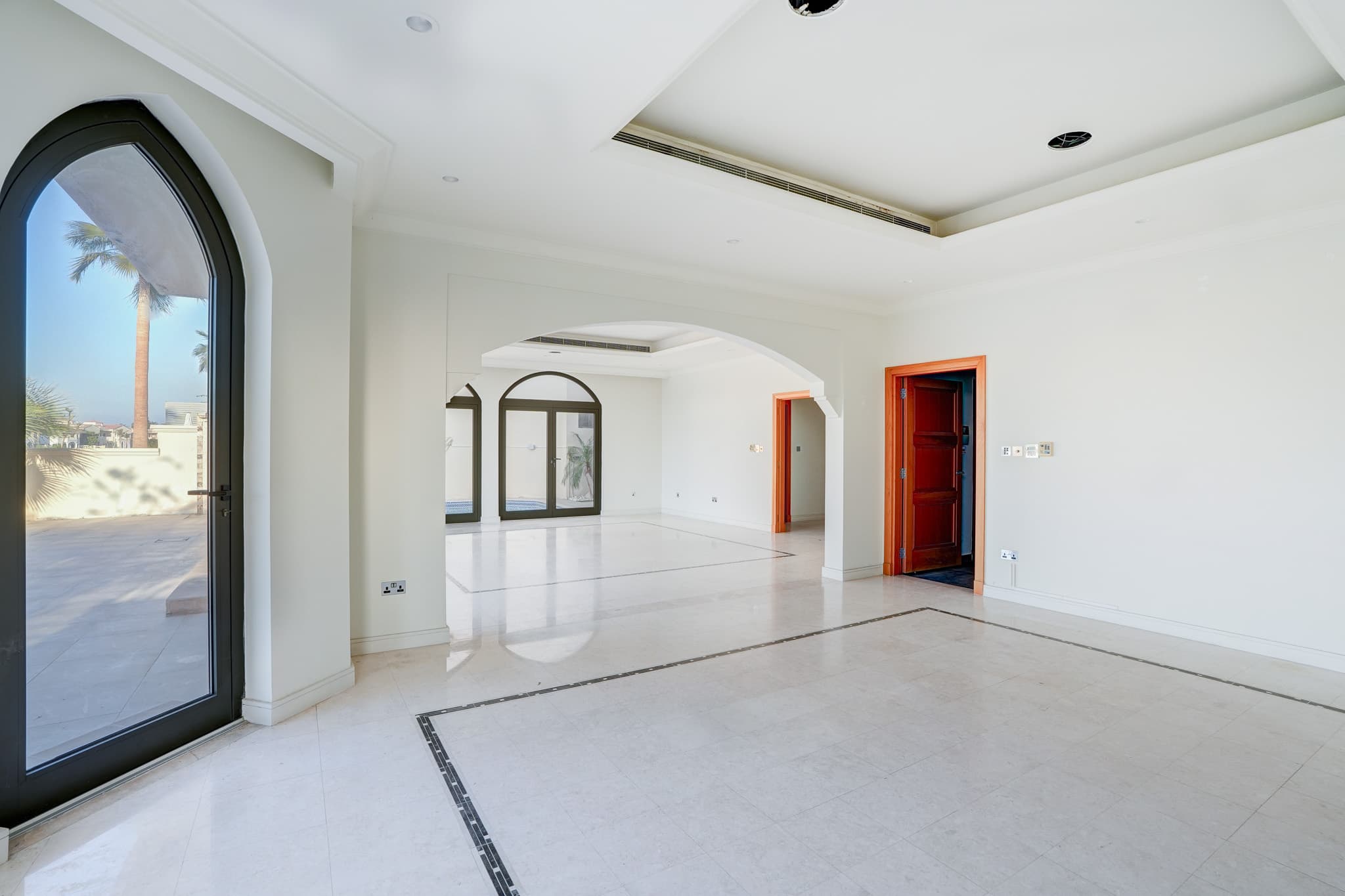 4-bedroom garden home for rent on Palm Jumeirah - 19
