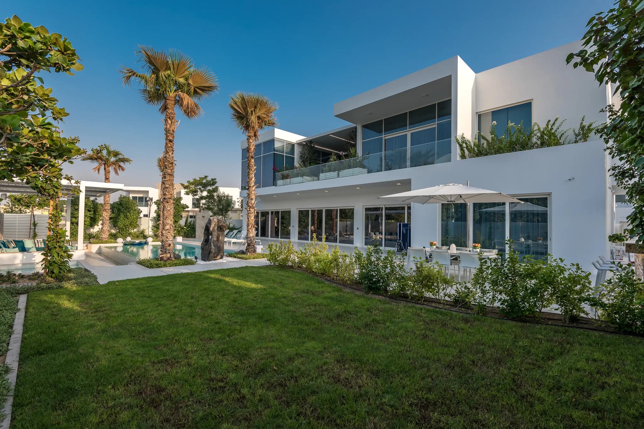 Villa de 5 chambres brillamment modernisée à The Nest, Al Barari - 12