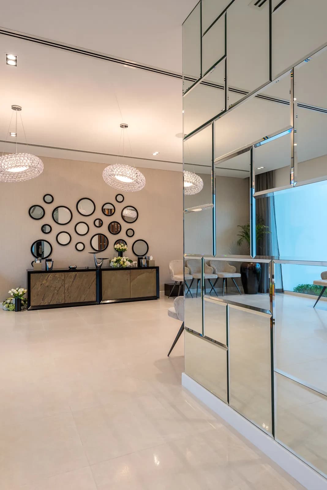 Villa de 5 chambres brillamment modernisée à The Nest, Al Barari - 9