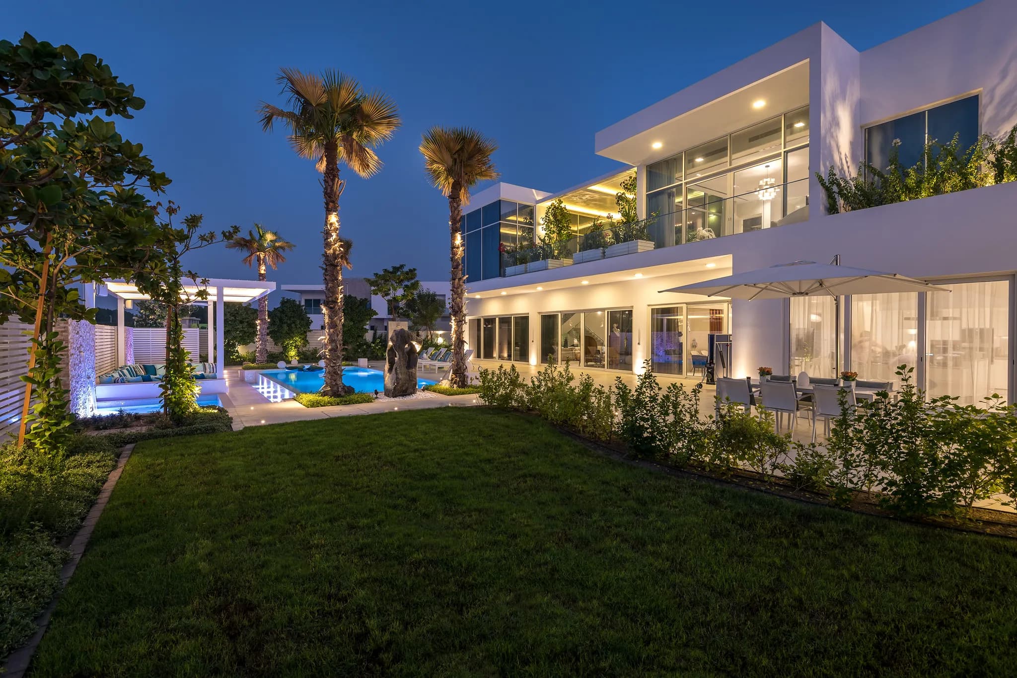 Villa de 5 chambres brillamment modernisée à The Nest, Al Barari - 21