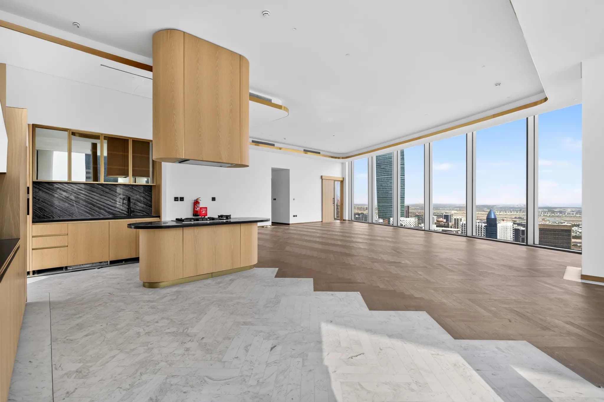 Elegant 4-bedroom duplex at Jumeirah Living, Business Bay