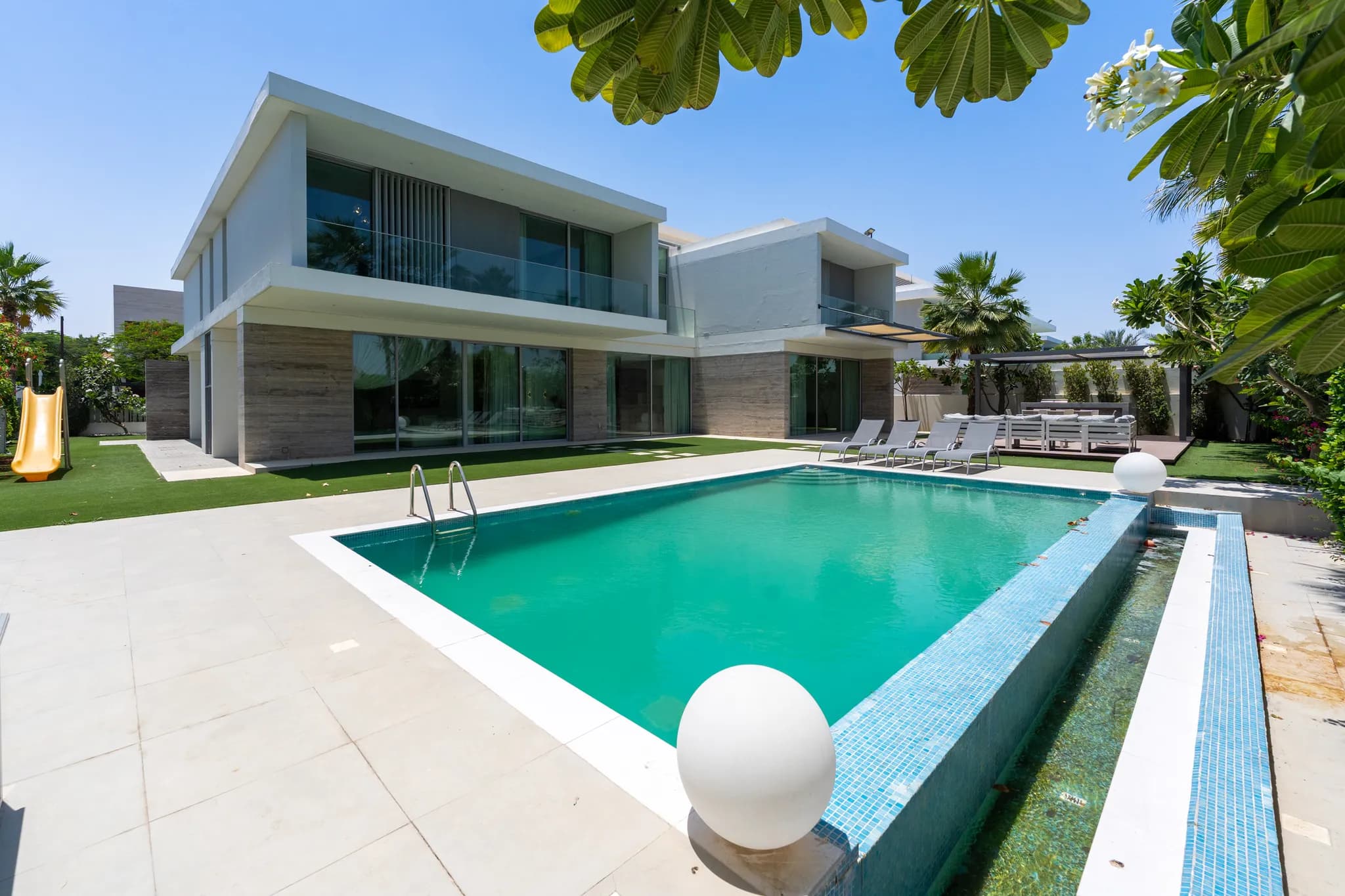 5-bedroom Fairways Vistas villa for sale in Dubai Hills