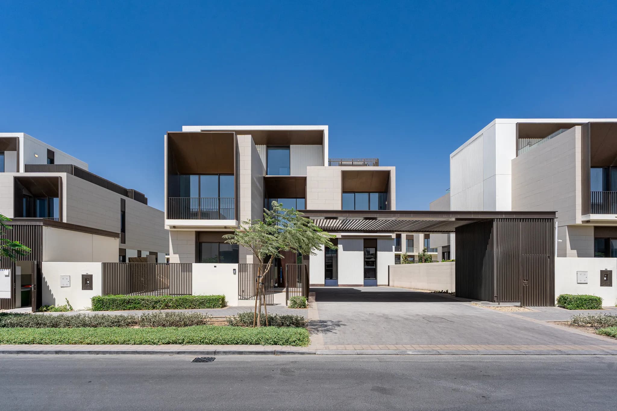 5-bedroom Flora villa at Palm Hills, Dubai Hills