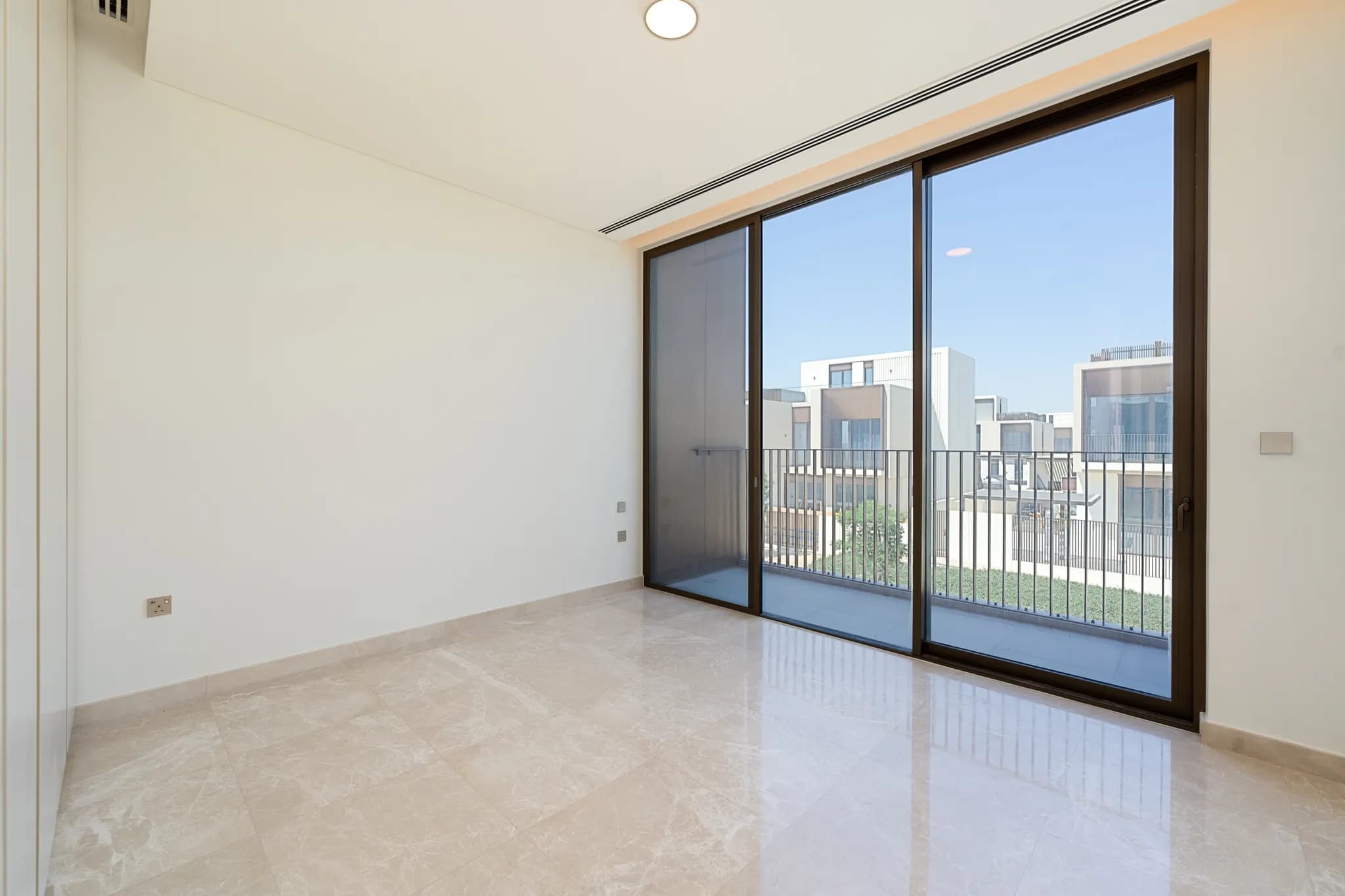 5-bedroom Flora villa at Palm Hills, Dubai Hills - 11