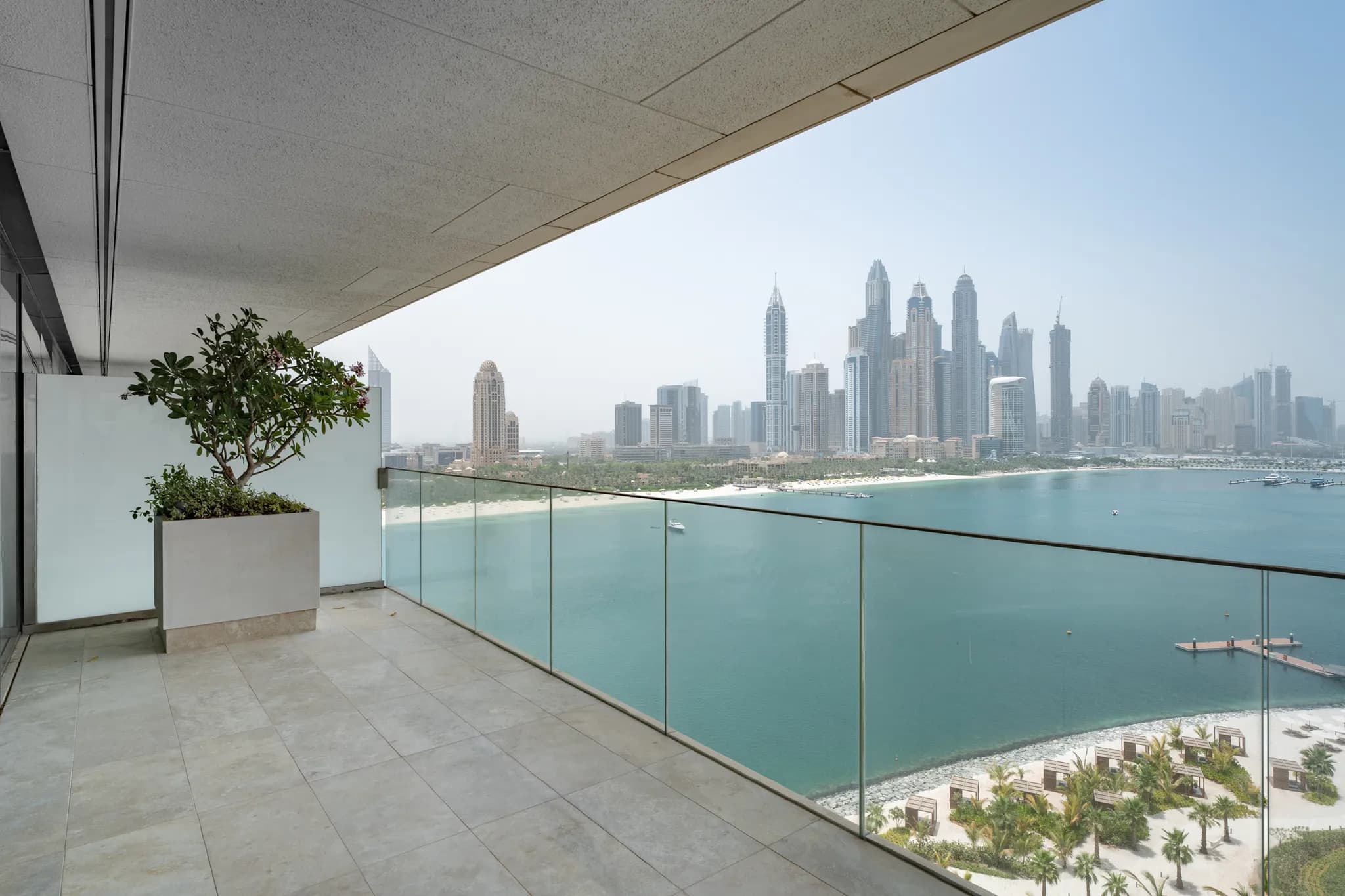 A Marina-facing 3-bedroom apartment within One at Palm Jumeirah - 7