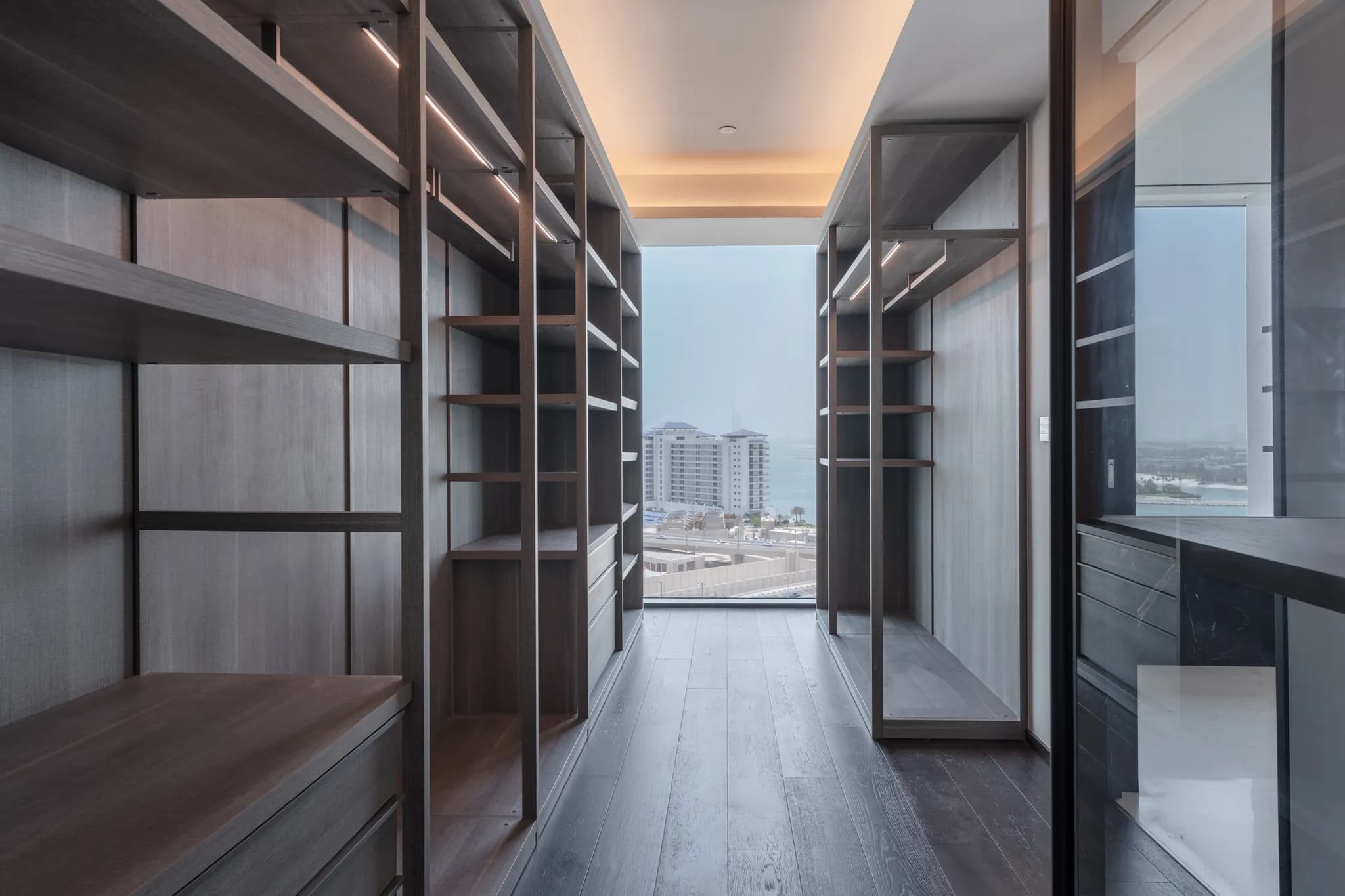 A Marina-facing 3-bedroom apartment within One at Palm Jumeirah - 13