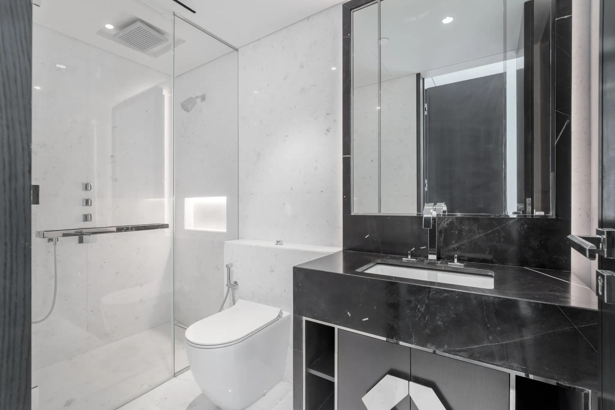 A Marina-facing 3-bedroom apartment within One at Palm Jumeirah - 17