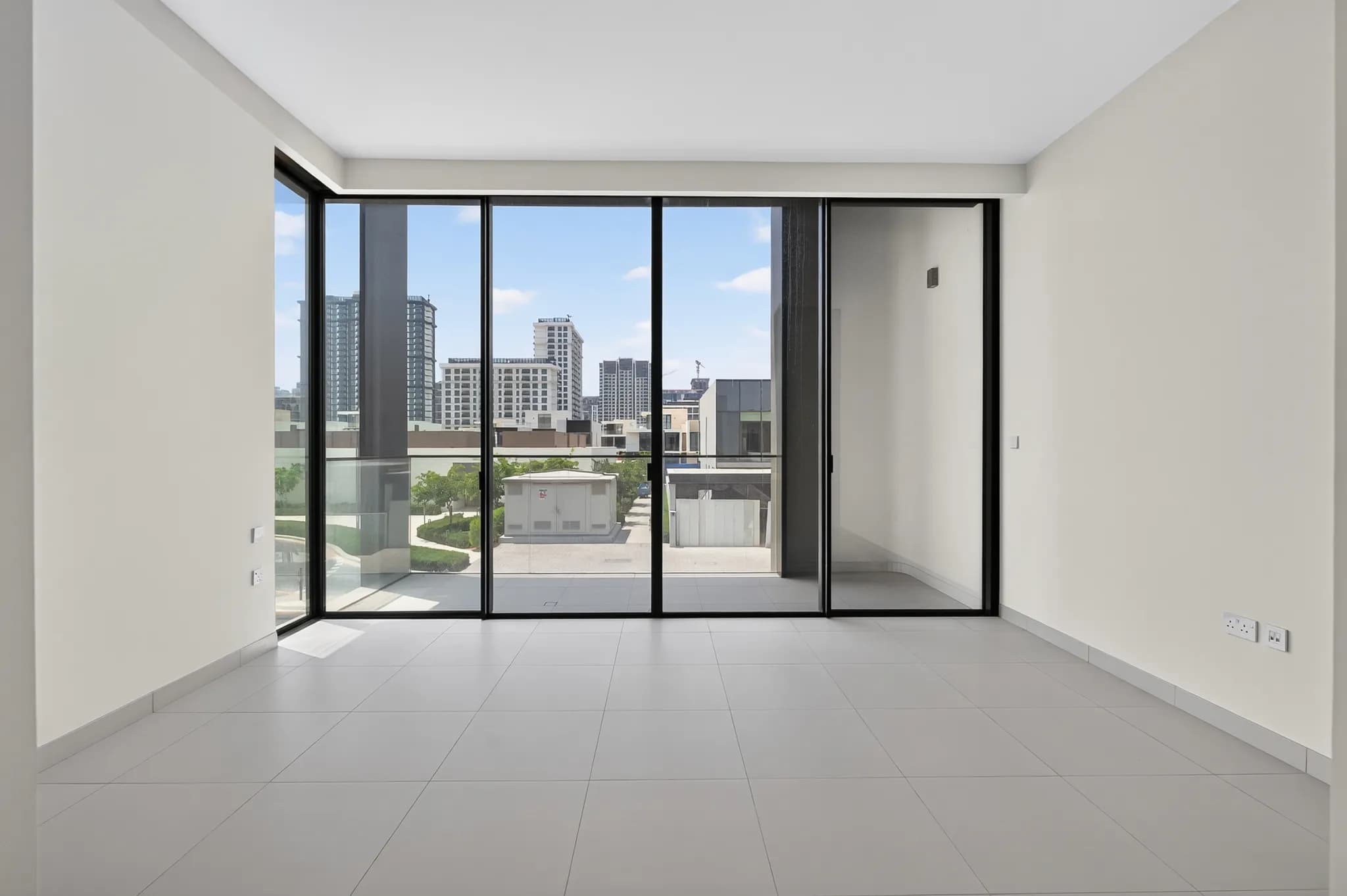 New 5-bedroom villa at Address Hillcrest with huge lower area - 9