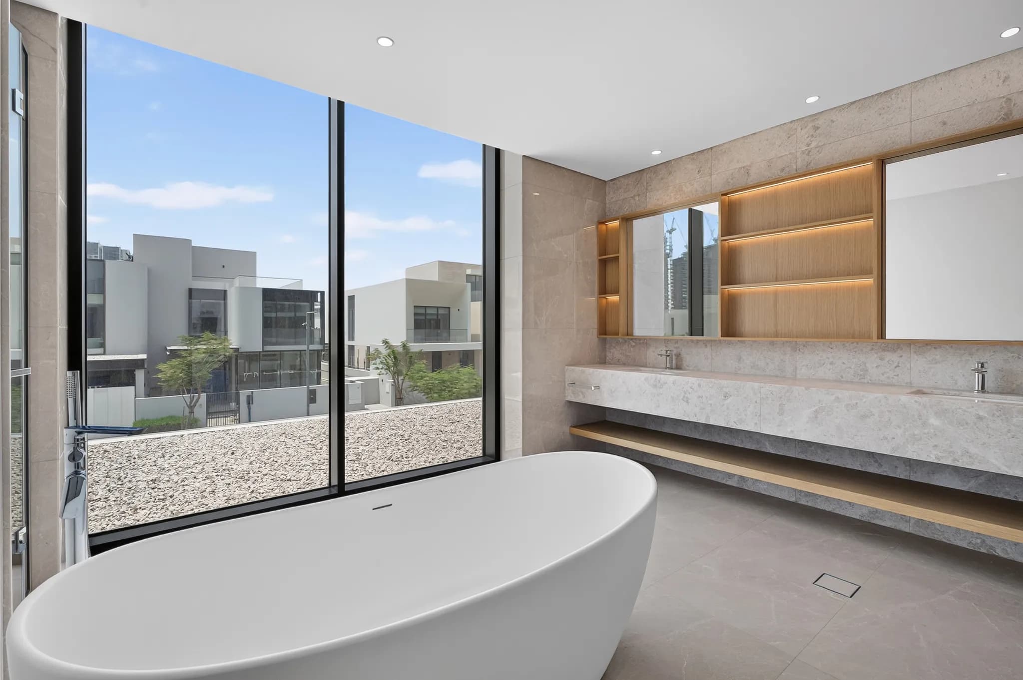 New 5-bedroom villa at Address Hillcrest with huge lower area - 10
