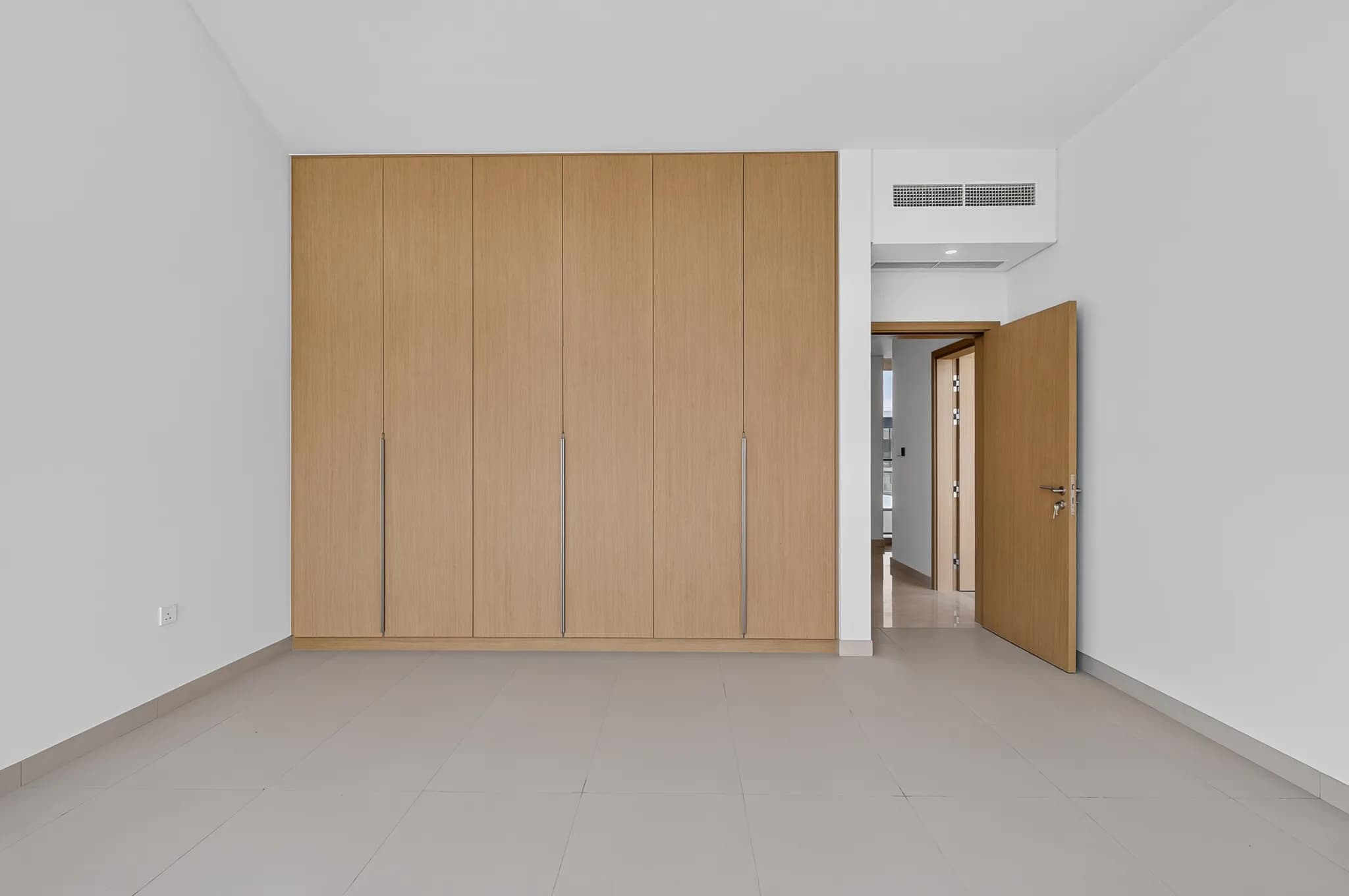 New 5-bedroom villa at Address Hillcrest with huge lower area - 31