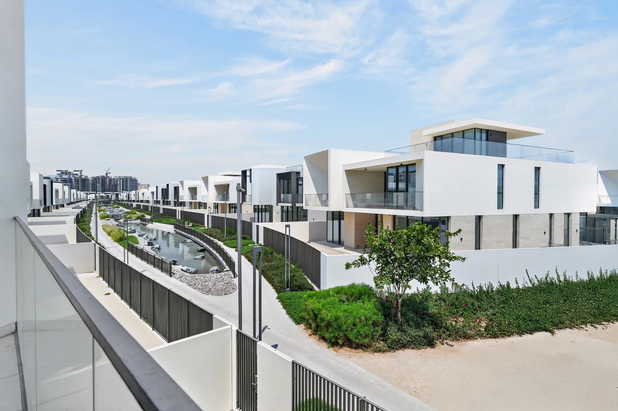 New 5-bedroom villa at Address Hillcrest with huge lower area - 37