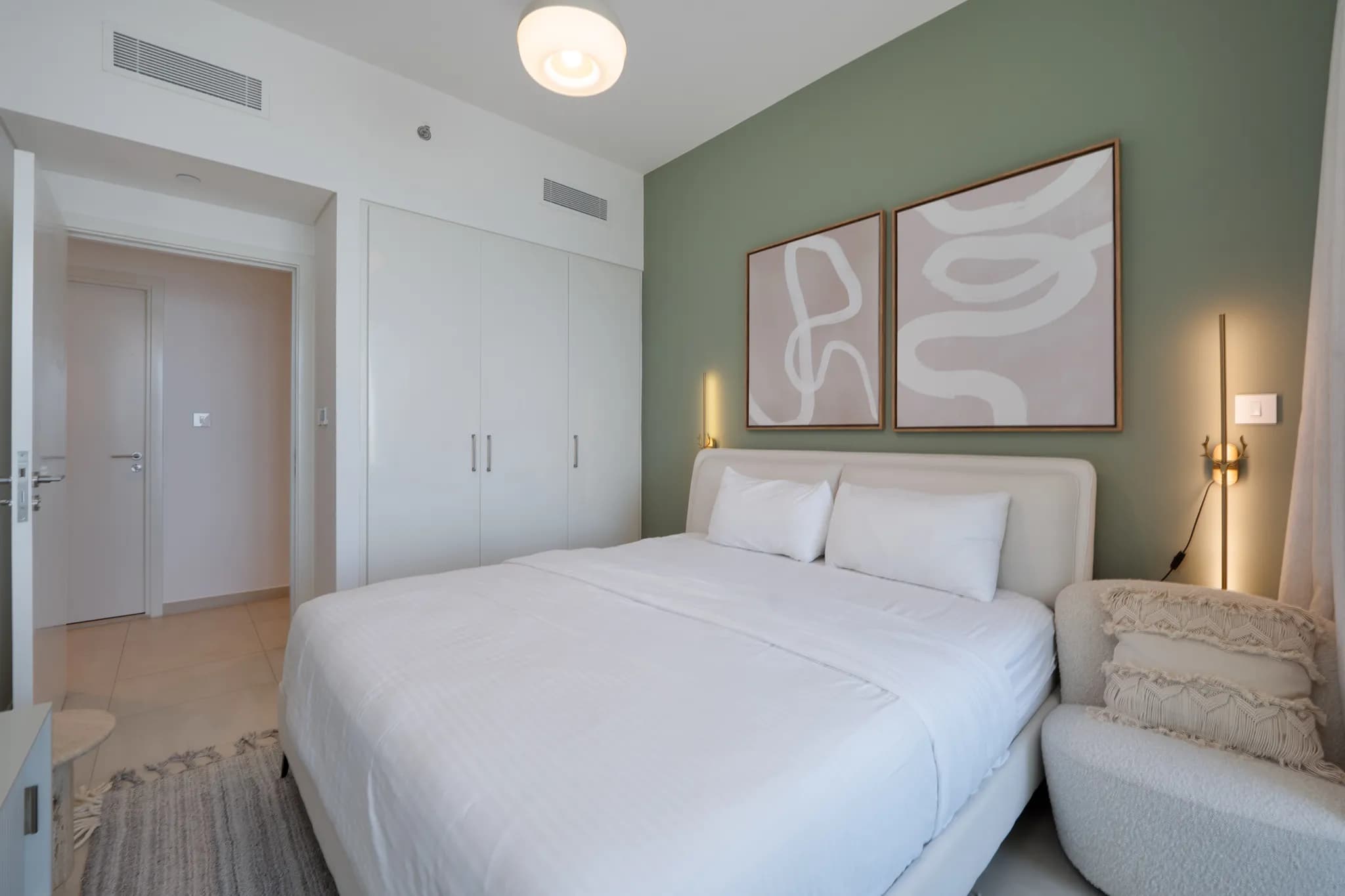 Remarkable 3-bedroom apartment in Downtown Views 2 for rent - 17
