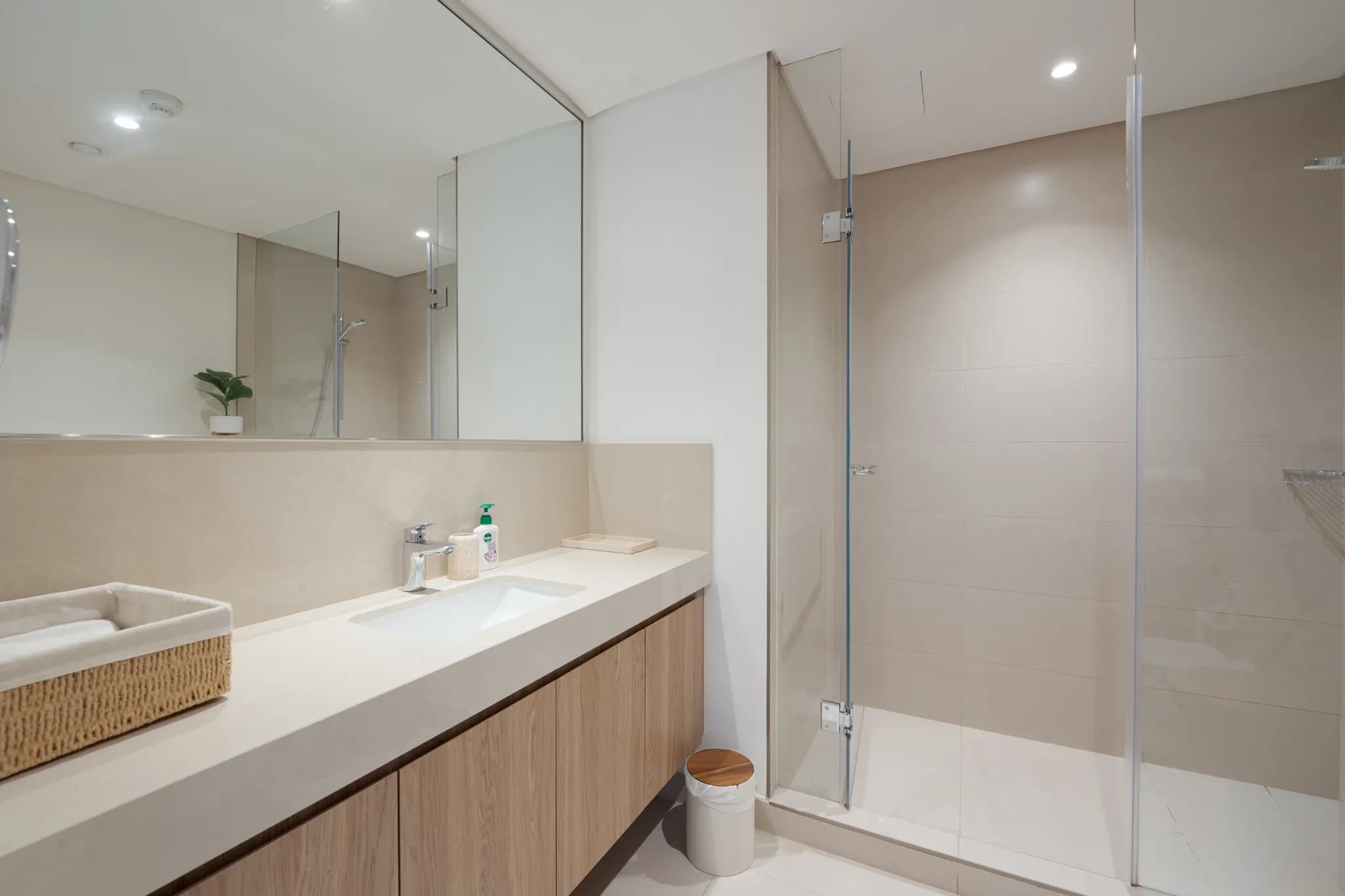 Remarkable 3-bedroom apartment in Downtown Views 2 for rent - 20
