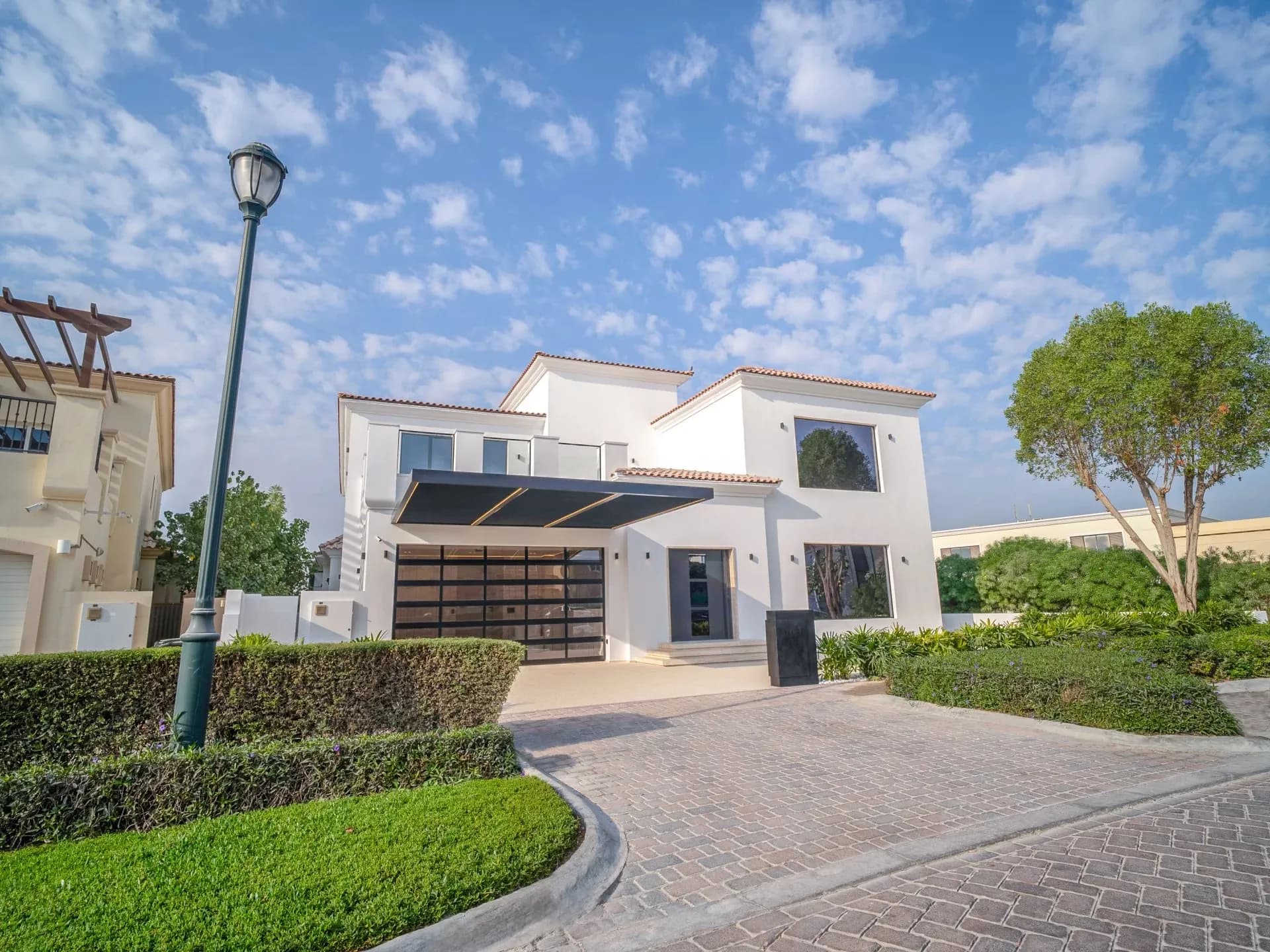Stunning Brand New Fully Furnished Villa in JGE - 19