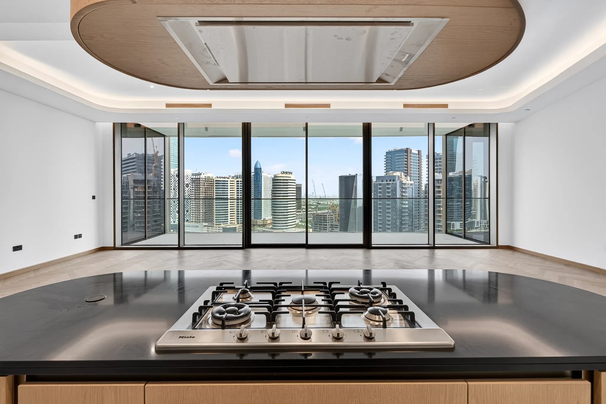 Contemporary 3-bedroom residence at Jumeirah Living - 10