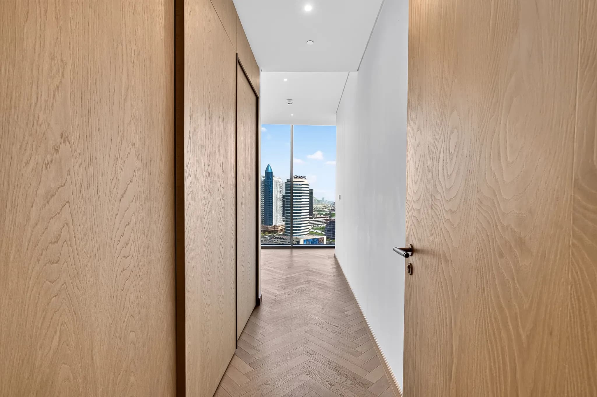 Contemporary 3-bedroom residence at Jumeirah Living - 12