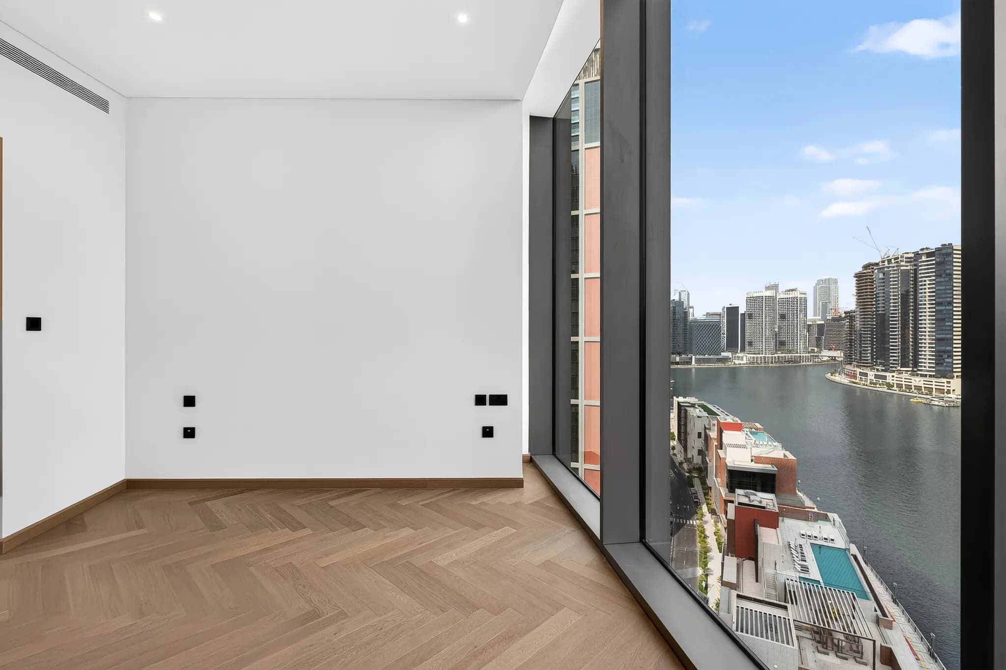 Contemporary 3-bedroom residence at Jumeirah Living - 27