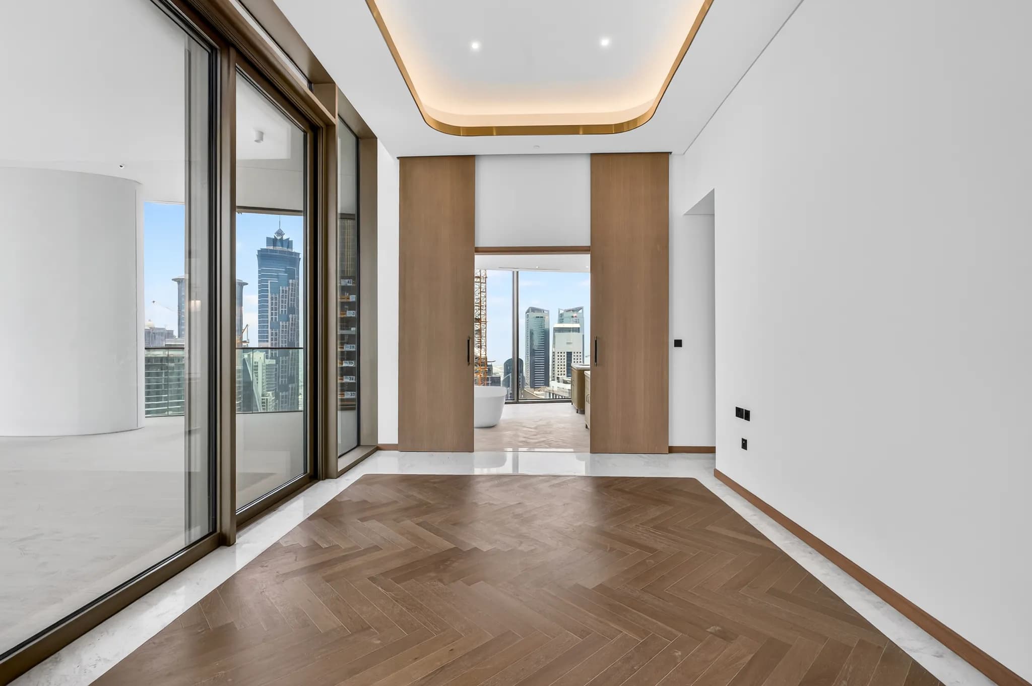 Full-floor 5-bedroom penthouse for sale in Jumeirah Living - 10
