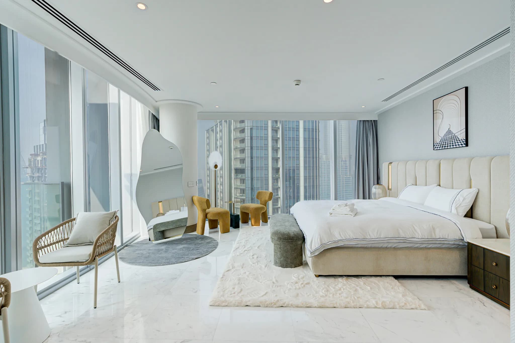 An elegant 5-bedroom apartment in Opera Grand, Downtown Dubai - 9
