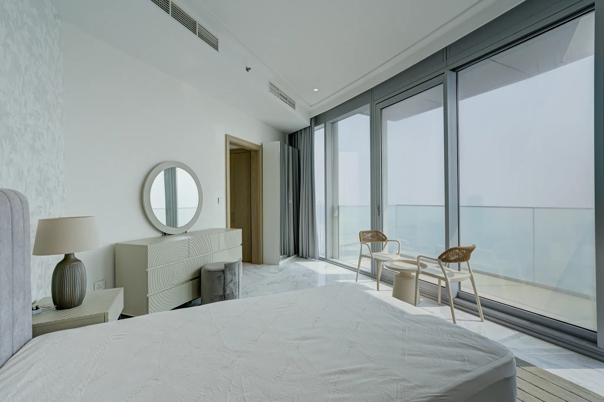 An elegant 5-bedroom apartment in Opera Grand, Downtown Dubai - 13