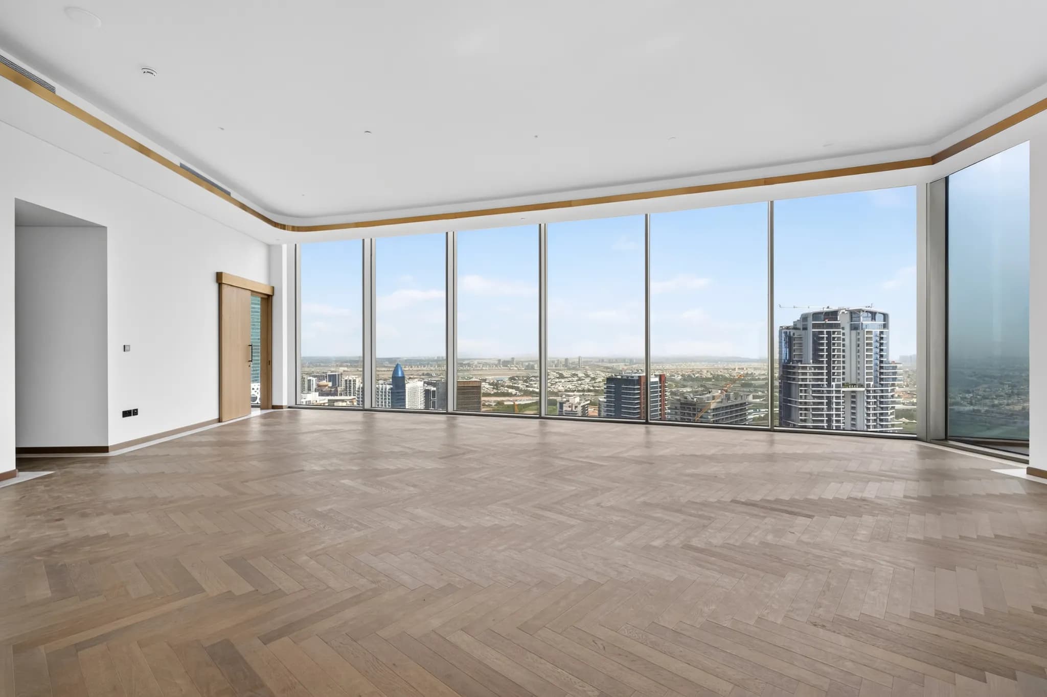 Elegant 4-bedroom duplex at Jumeirah Living, Business Bay - 4