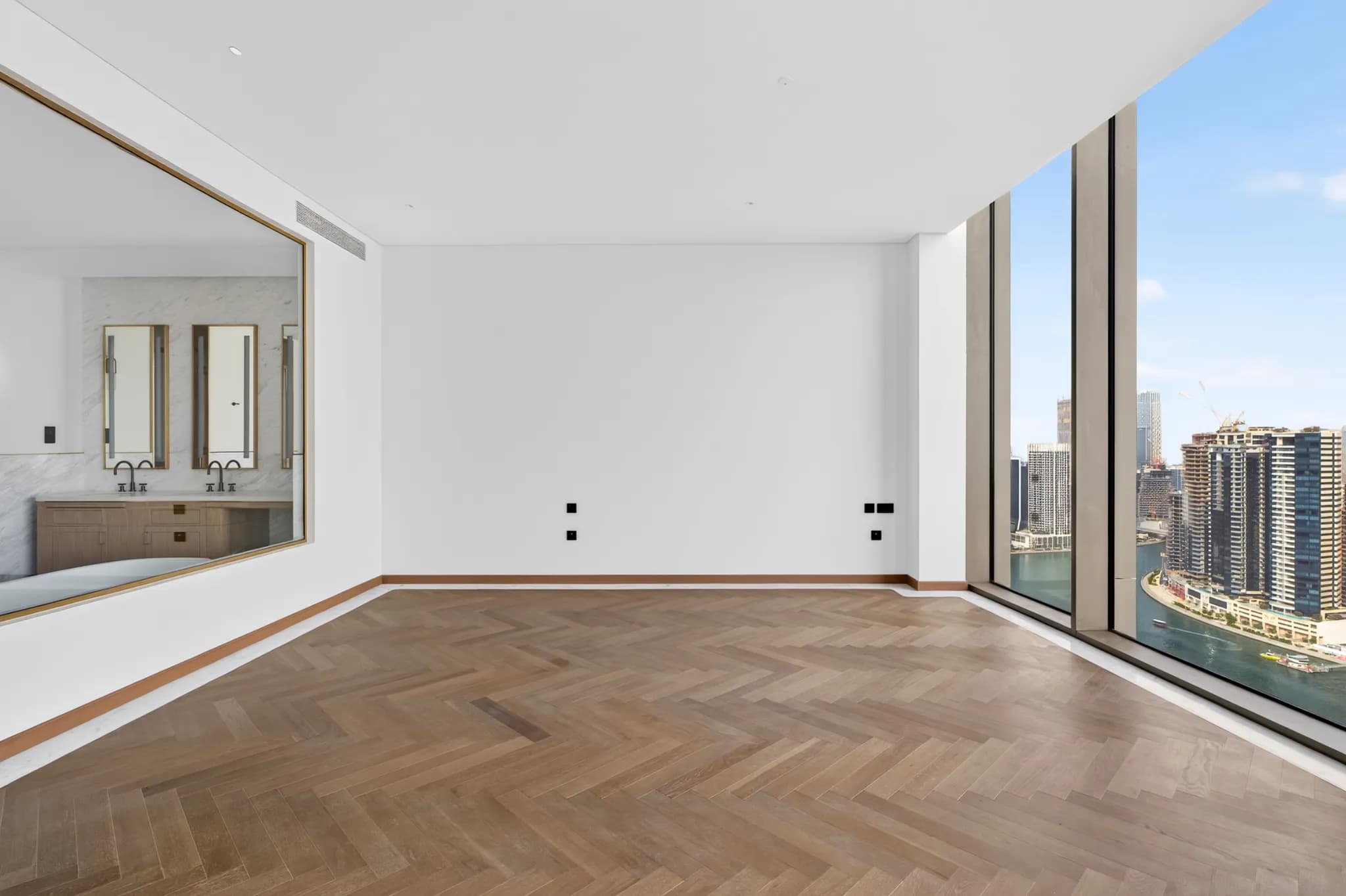 Elegant 4-bedroom duplex at Jumeirah Living, Business Bay - 8