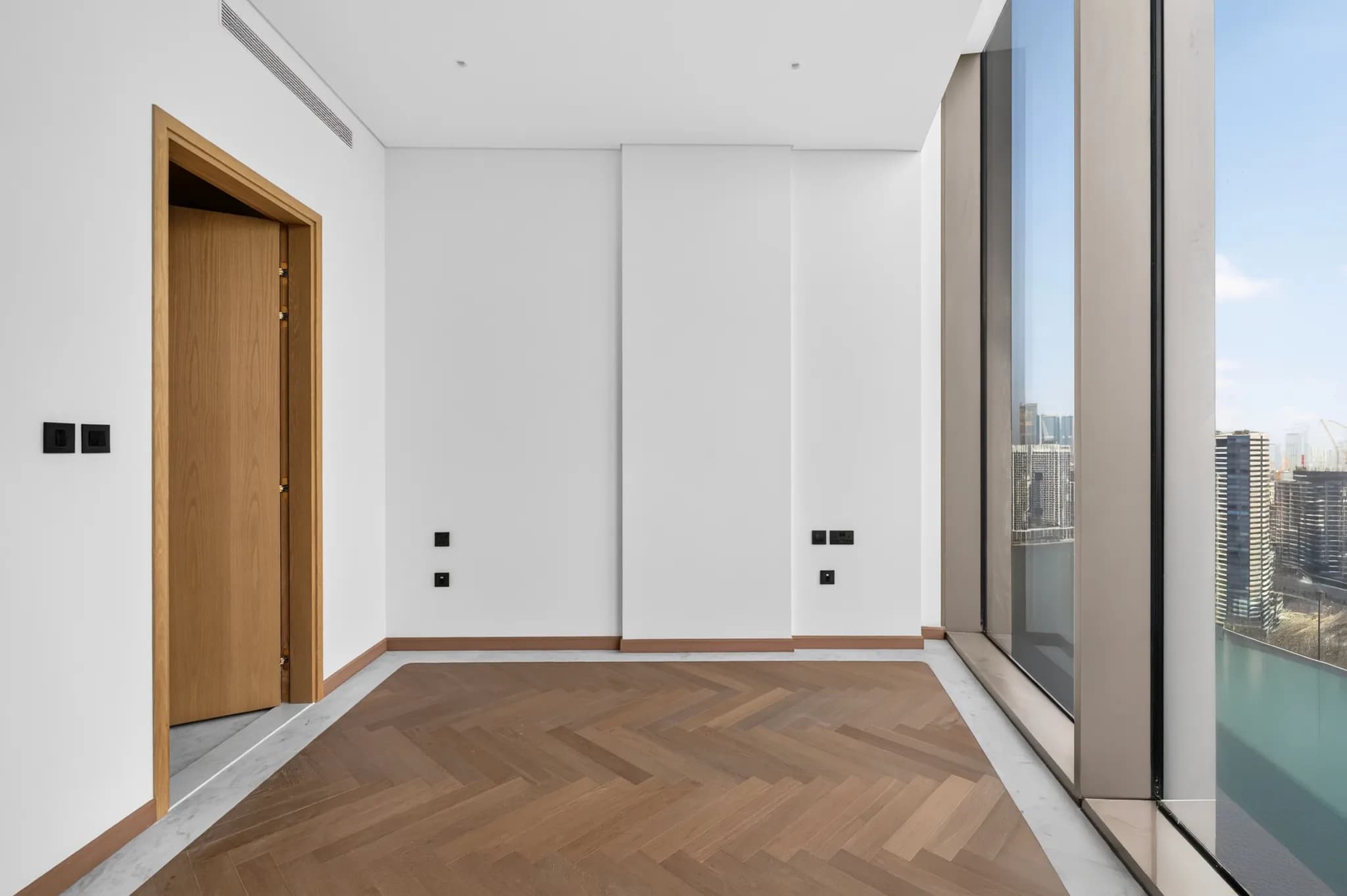 Elegant 4-bedroom duplex at Jumeirah Living, Business Bay - 12
