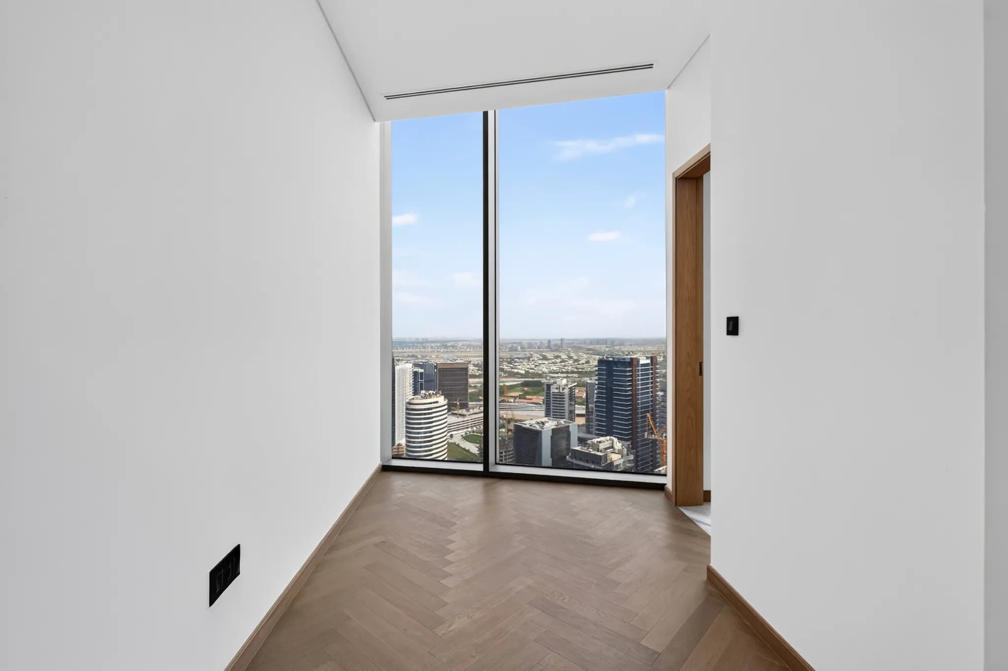 Elegant 4-bedroom duplex at Jumeirah Living, Business Bay - 13
