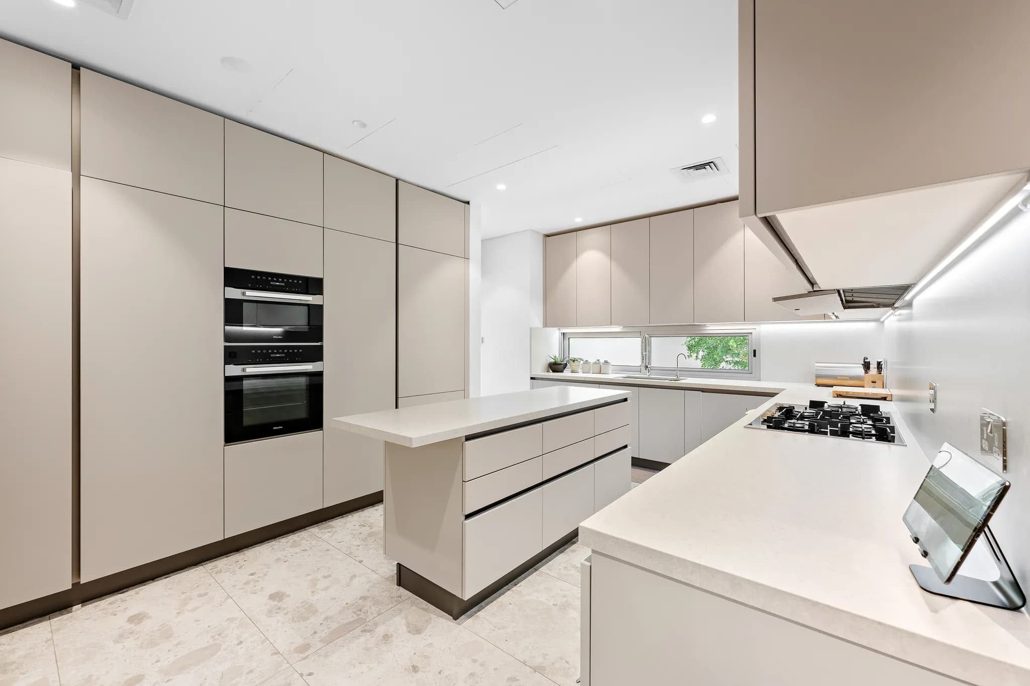 7-bed fully furnished Fairway Vistas villa Dubai Hills - 10