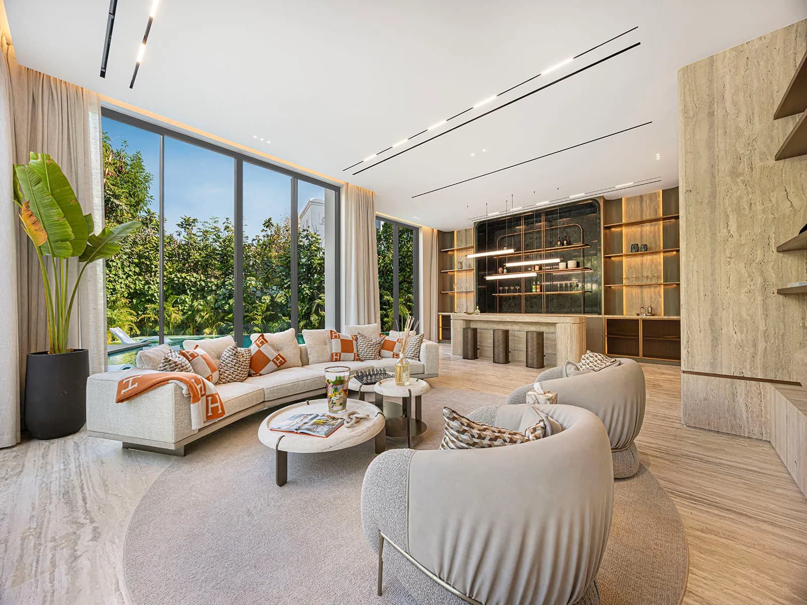 Villa modernisée de 5 chambres à vendre à Al Barari - 11