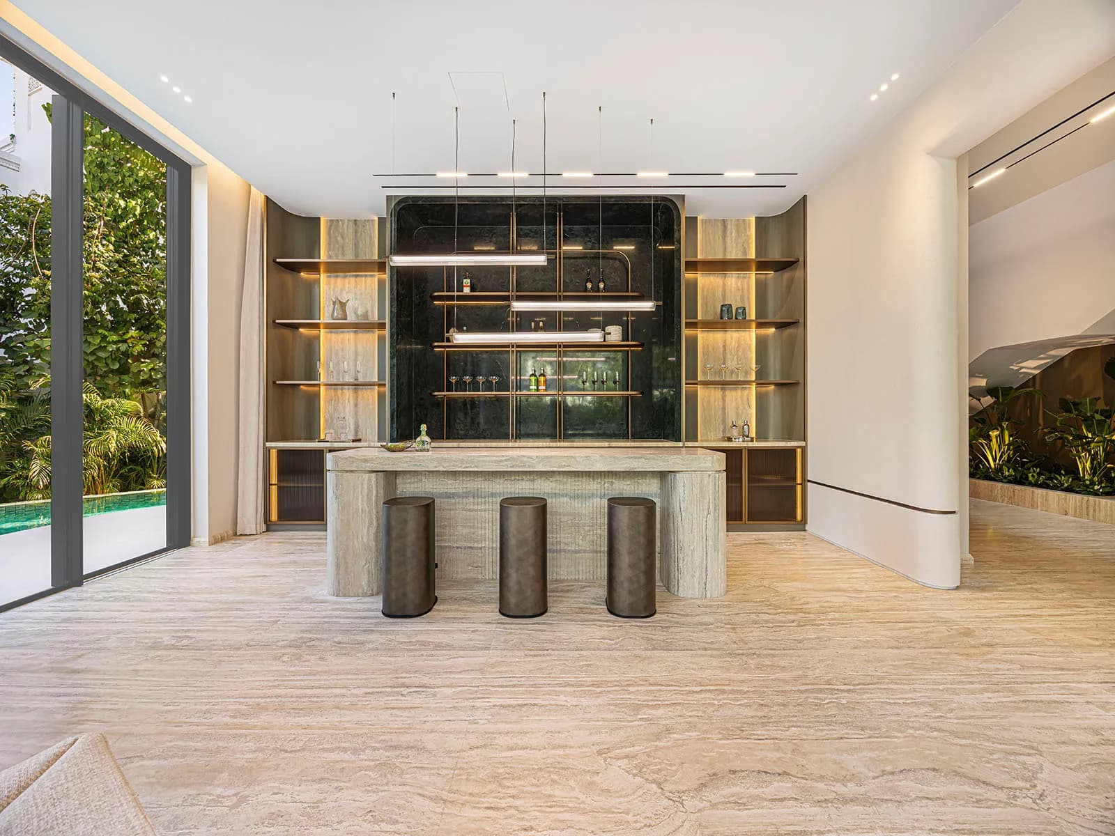 Villa modernisée de 5 chambres à vendre à Al Barari - 13