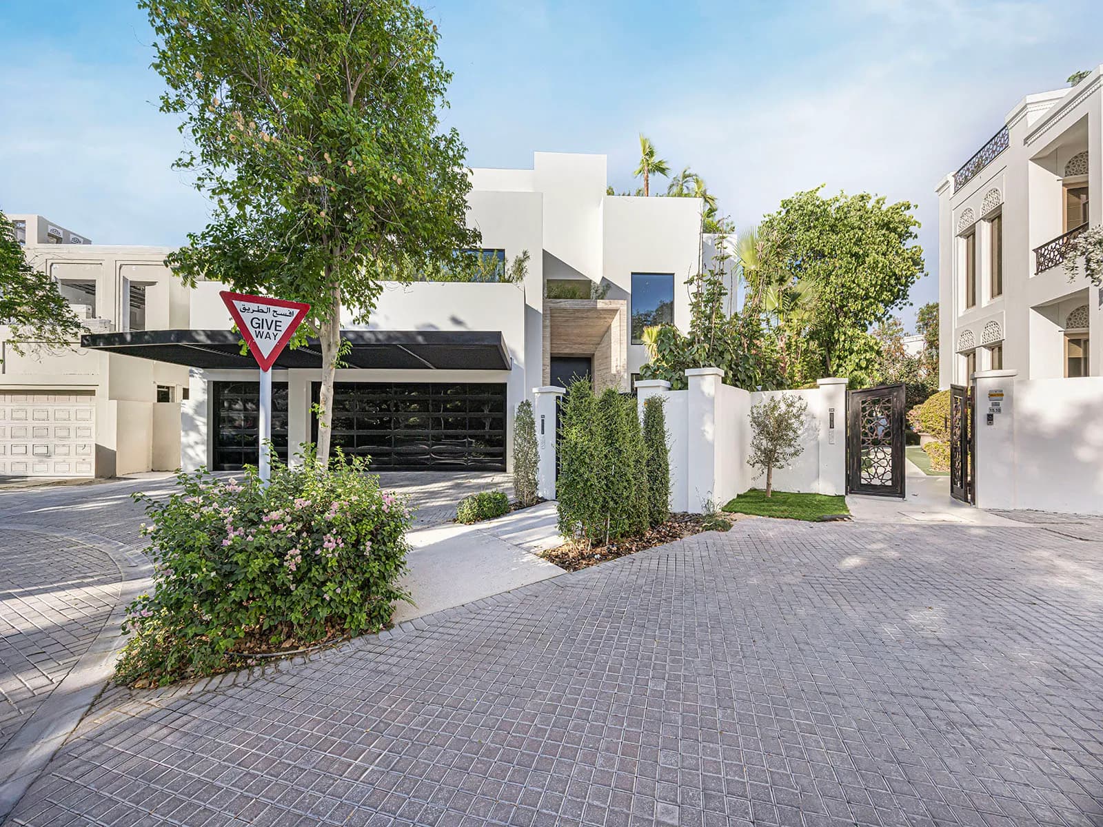 Villa modernisée de 5 chambres à vendre à Al Barari - 24