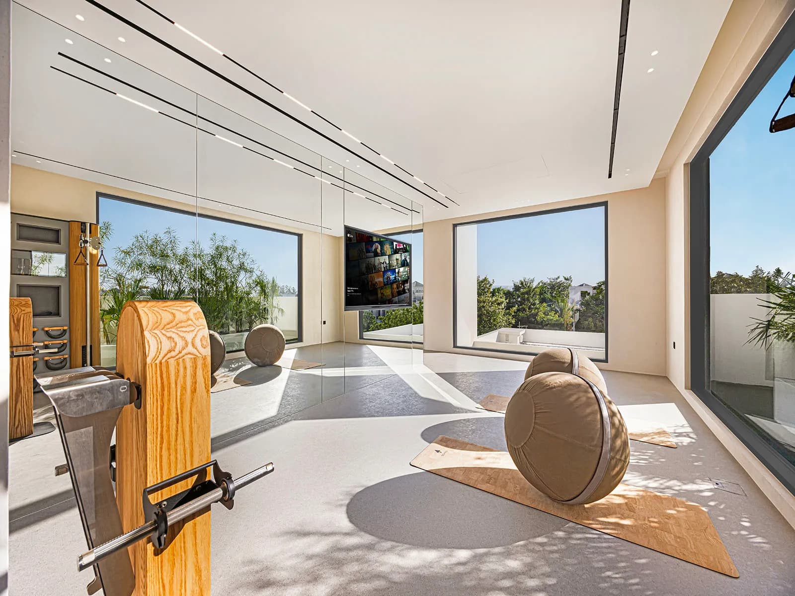 Villa modernisée de 5 chambres à vendre à Al Barari - 29