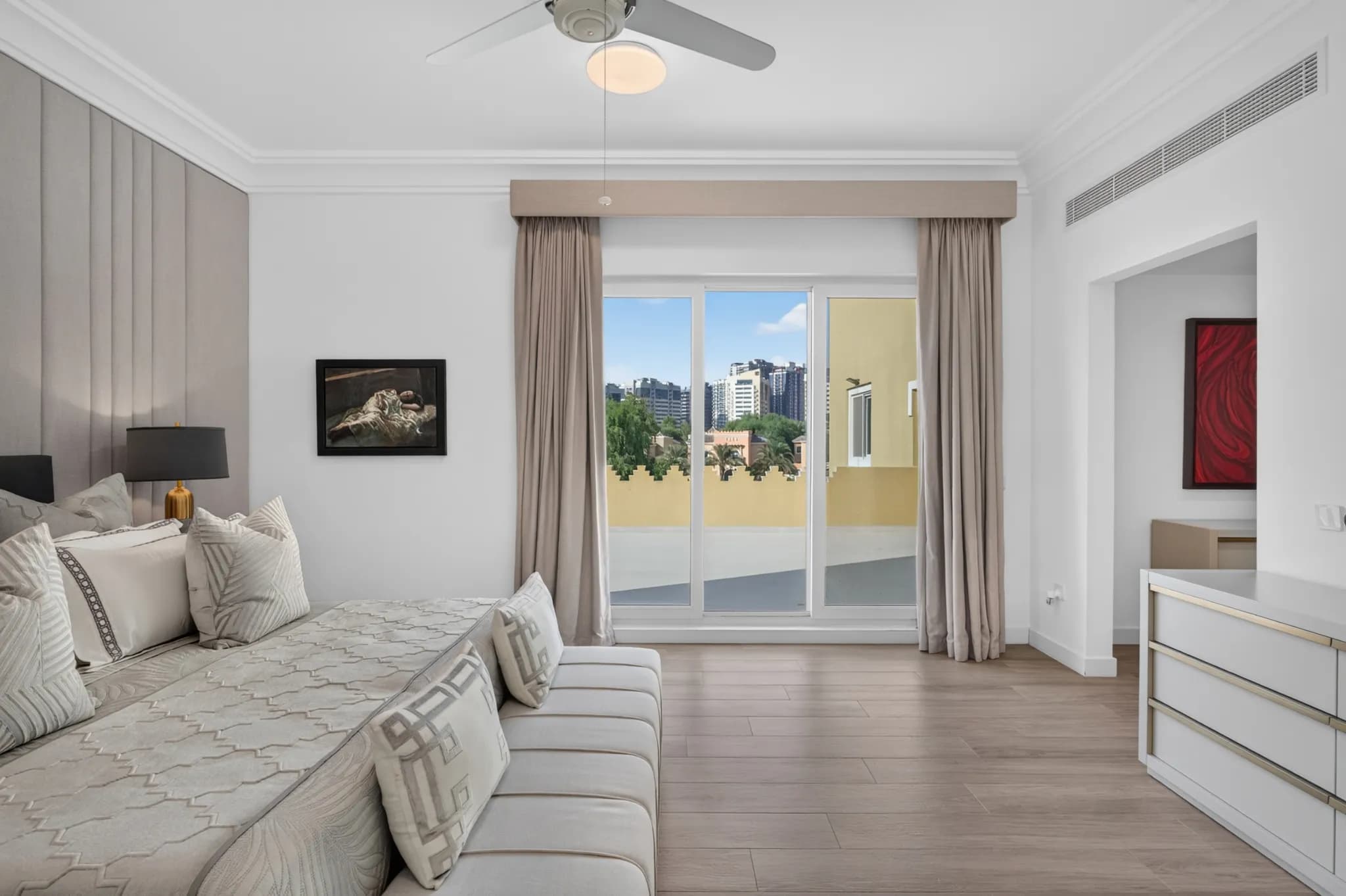 Une villa de 6 chambres récemment rénovée et agrandie à Victory Heights - 7