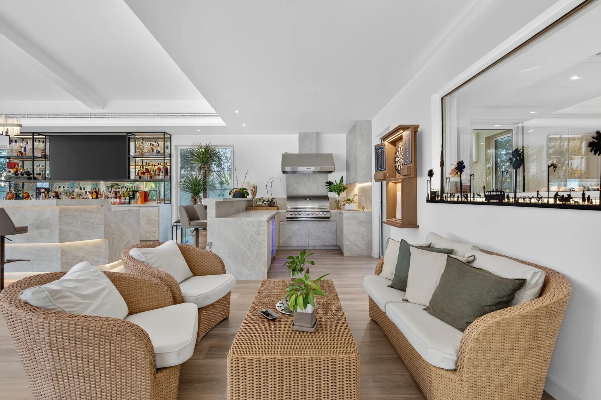 Une villa de 6 chambres récemment rénovée et agrandie à Victory Heights - 10