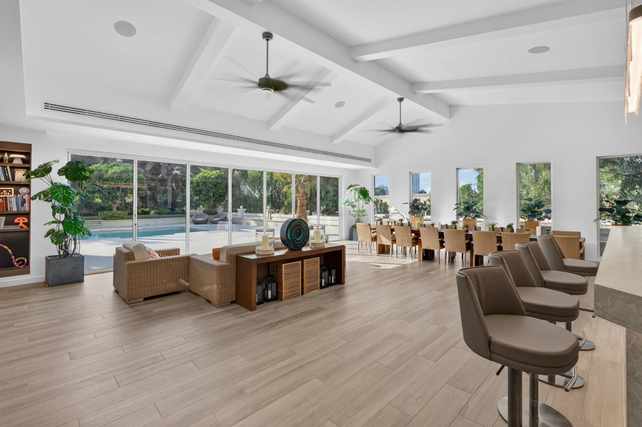 Une villa de 6 chambres récemment rénovée et agrandie à Victory Heights - 12