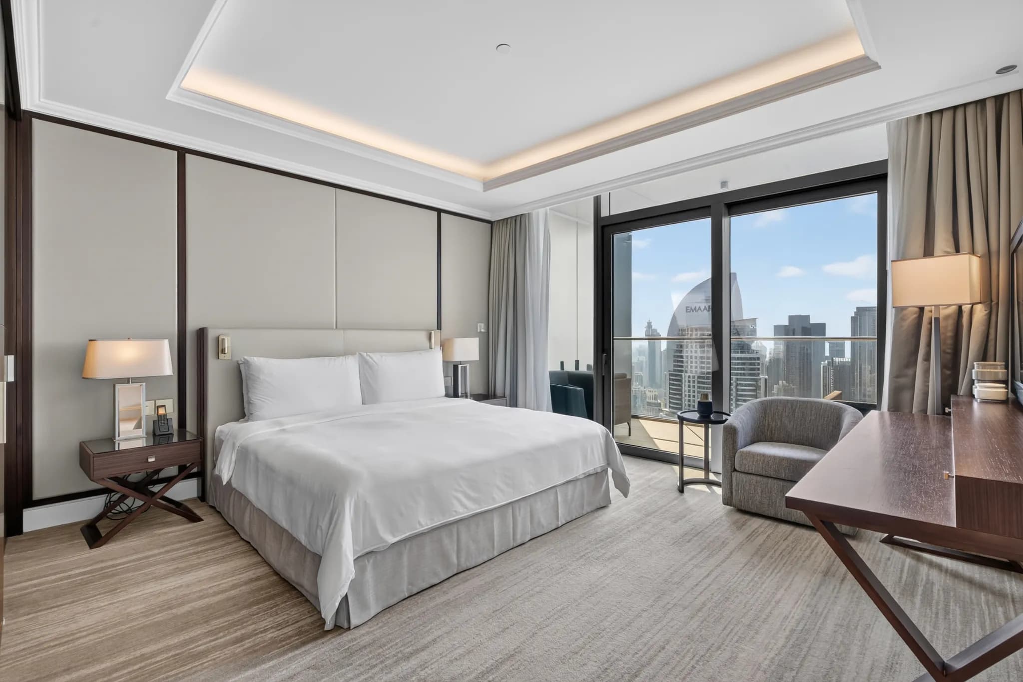 A luminous 3-bedroom apartment in Address Fountain Views Tower 3 - 10