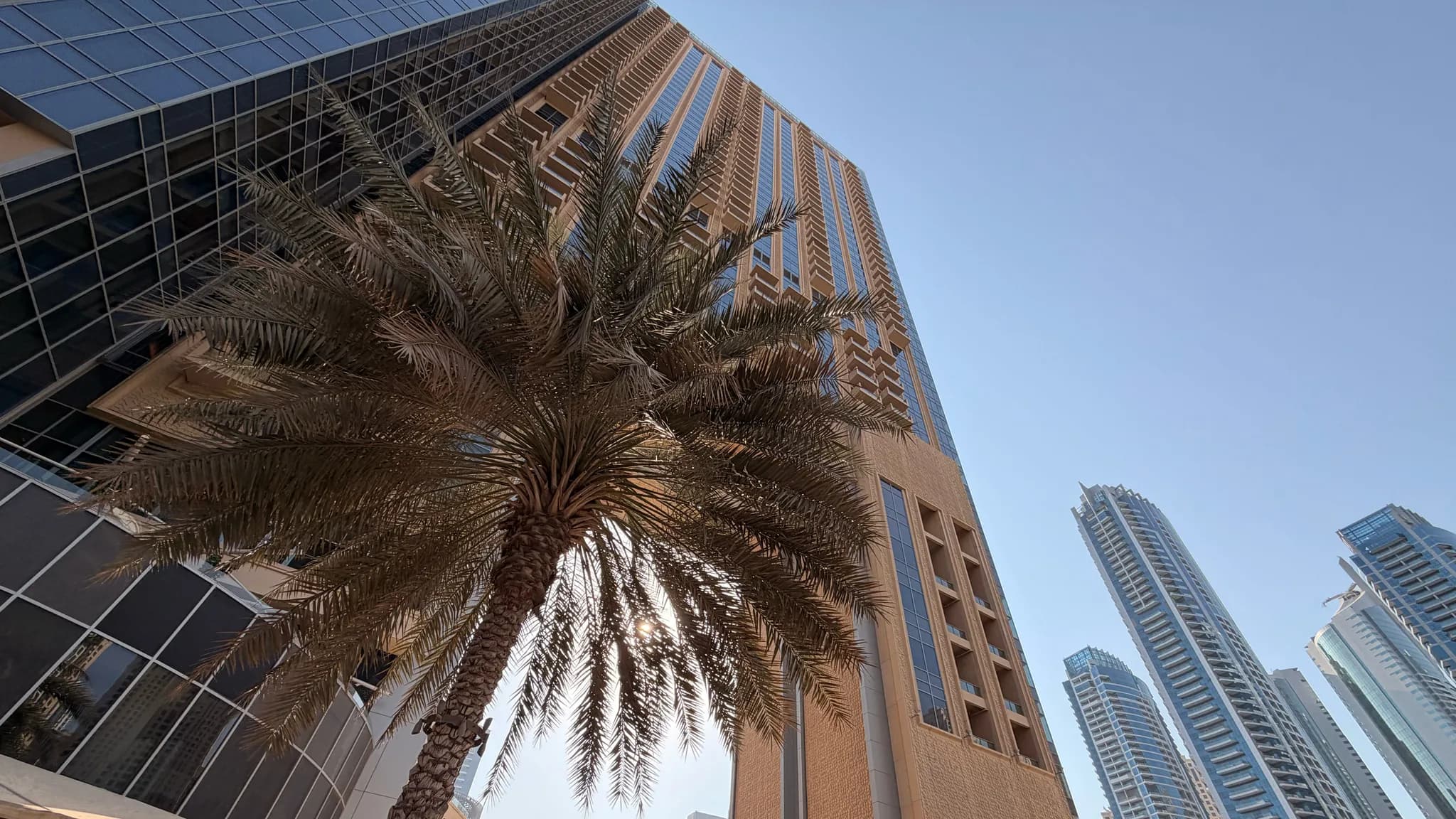 مساحة عمل مع إطلالات بانورامية في فندق مارينا مول - 19