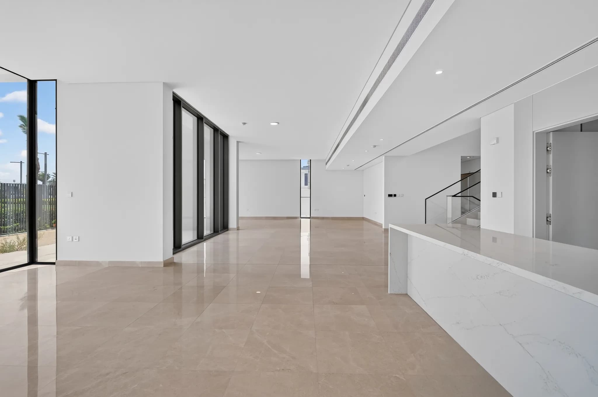New 5-bed Address Hillcrest villa with expansive lower level - 5