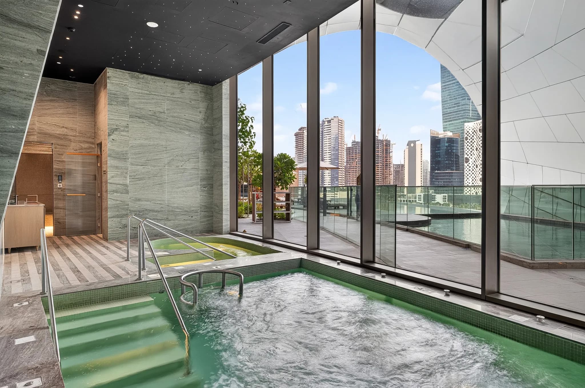 A rare 4-bed residence at Jumeirah Living Business Bay - 16