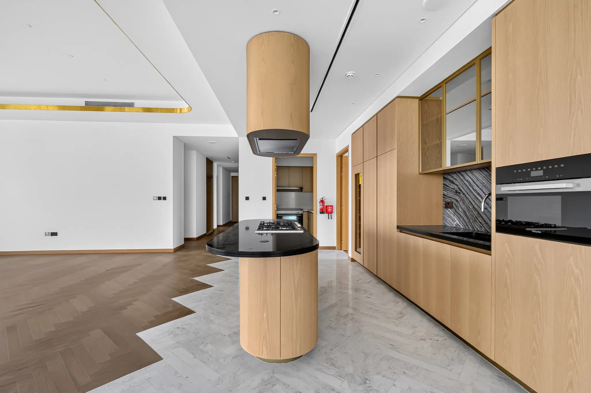 A rare 4-bed residence at Jumeirah Living Business Bay - 4