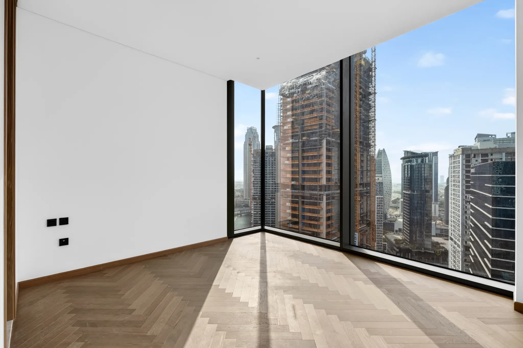 A rare 4-bed residence at Jumeirah Living Business Bay - 10
