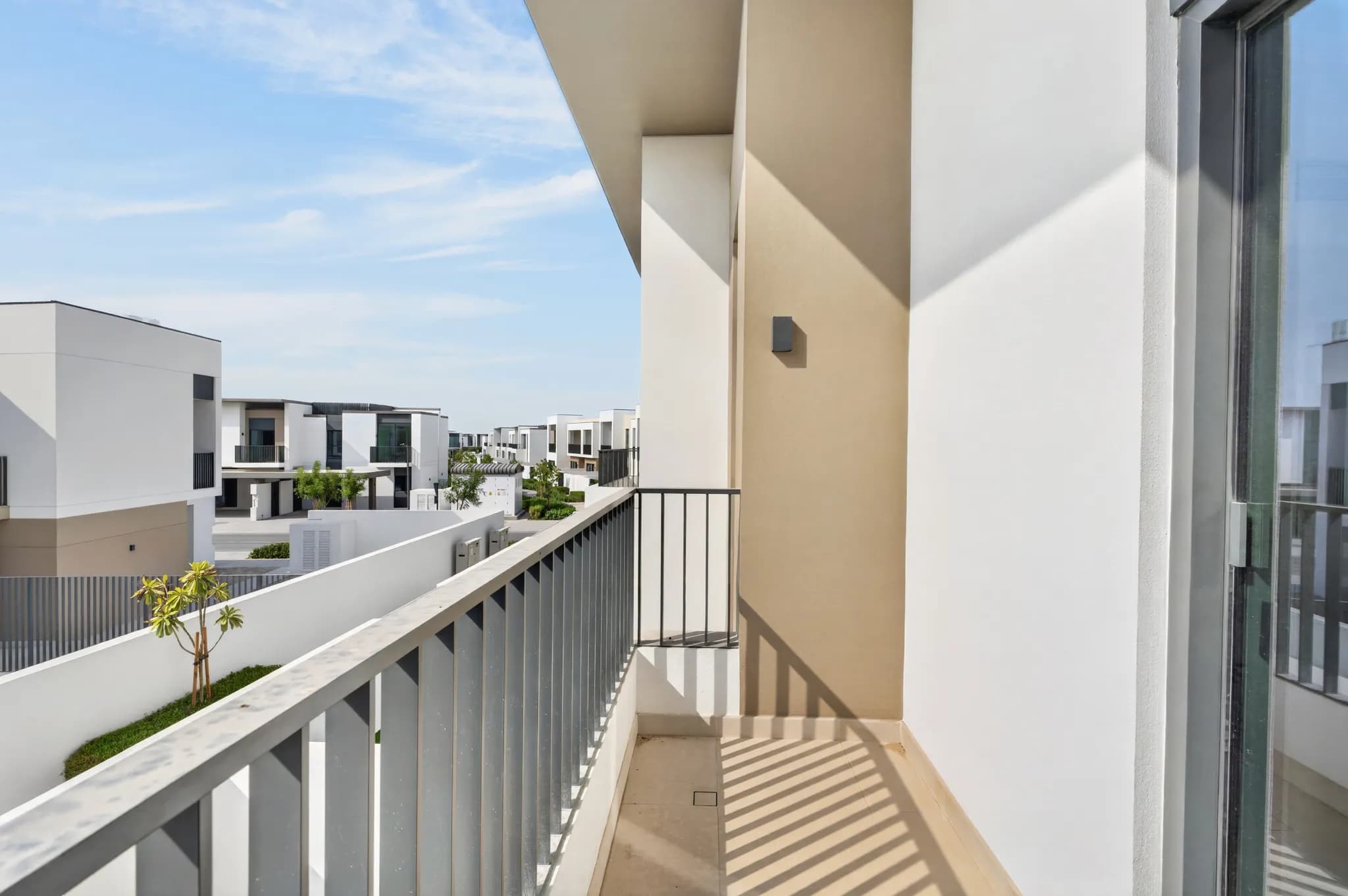 Newest 3-bedroom villa for rent in Arabian Ranches 3 - 18