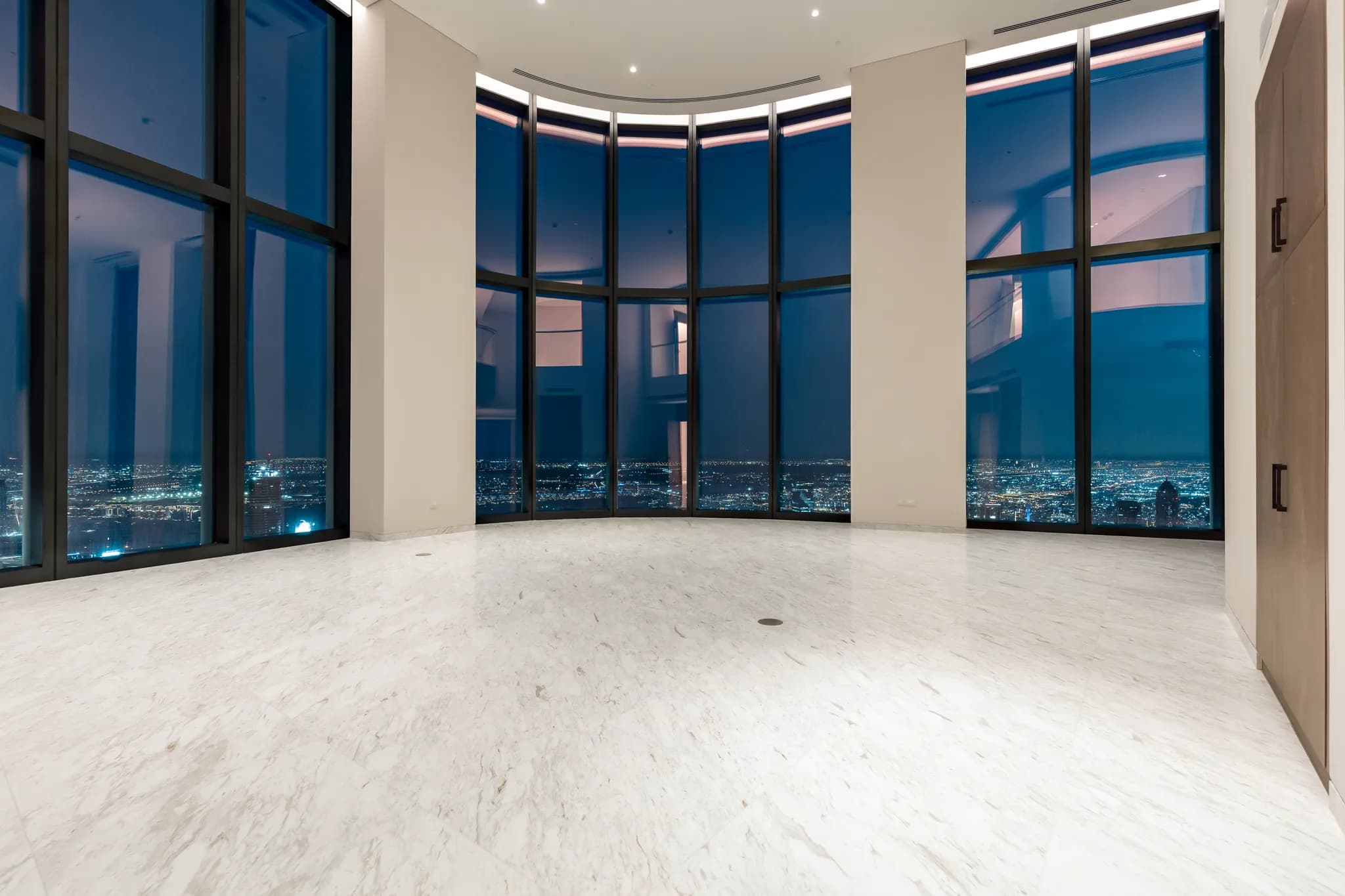 Penthouse duplex panoramique de 6 chambres à IL Primo, centre-ville de Dubaï - 2